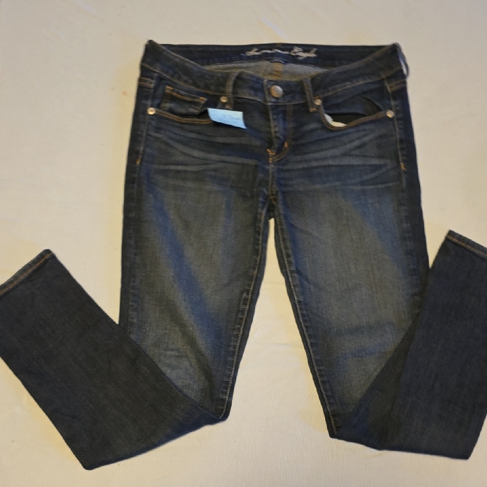 Blue Skinny Jeans with Vintage Appeal